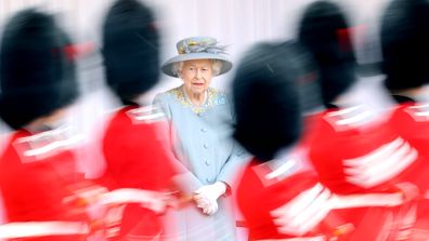 La regina partecipa a Trooping the Colour, giugno 2021