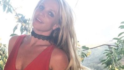 Britney Spears' Bra Comes Undone During Performance -- Watch the  Embarrassing Wardrobe Malfunction!