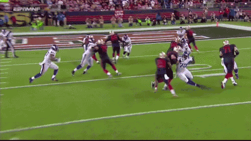 Carlos Hyde utilises an evil spin to break into open play on his way to the 49ers first touchdown.