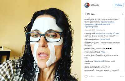 <p>Julia LD knows that beauty is pain. Or at least embarrassment. She's rocking a full-face mask while declaring it's boosting her confidence. And why not.</p>
<p>Image: <em>Instagram</em>/@officialjld</p>
