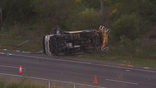 Kangy Angy M1 motorway truck crash