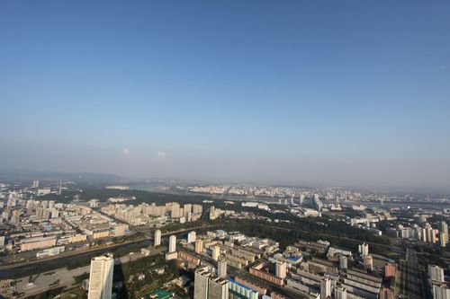 Ryugyong Hotel bugüne kadar kapalı ve dünyanın en yüksek ıssız binası.