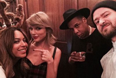 Taylor Swift poses with Beyonce, Jay Z and Justin Timberlake in the best selfie we've ever seen.