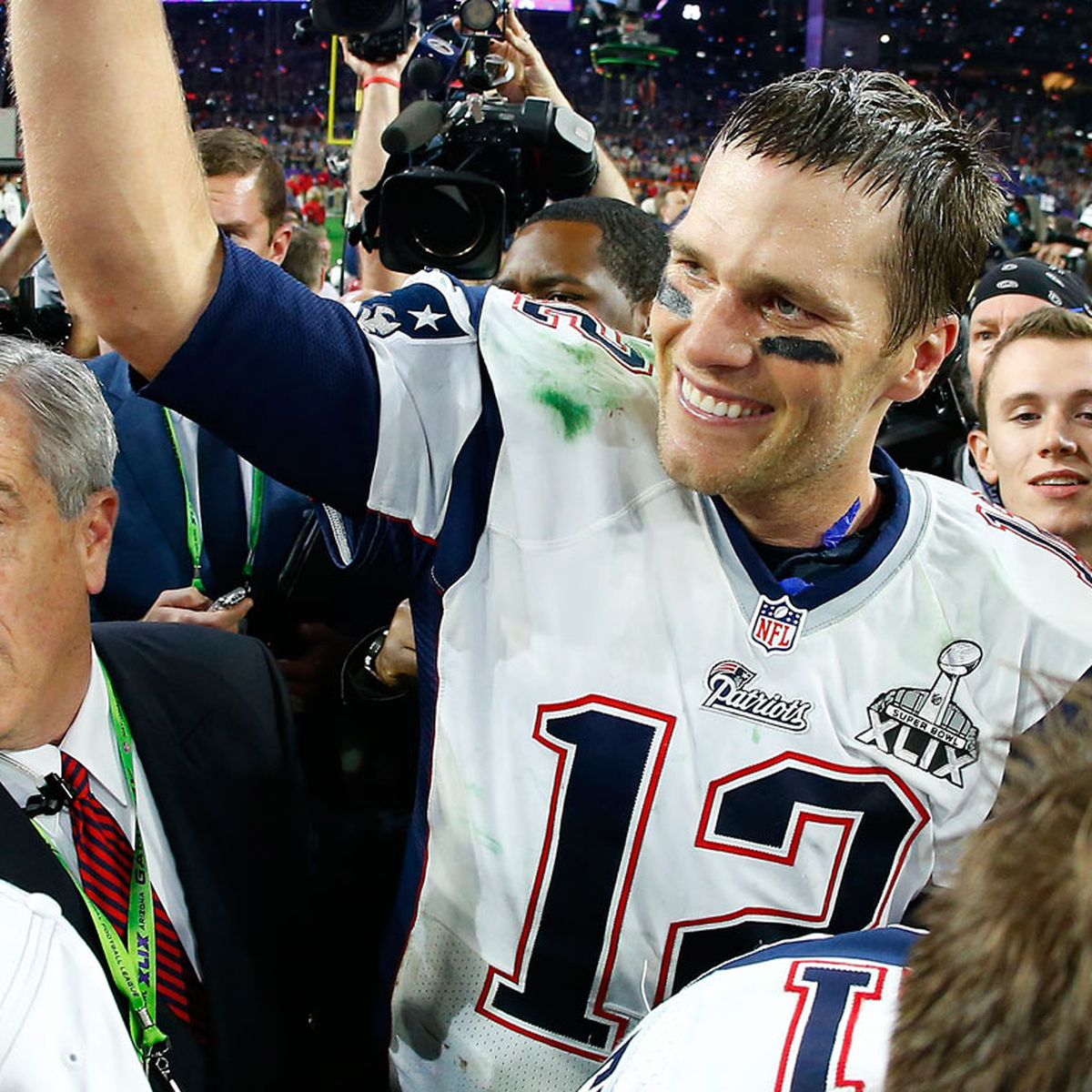 Through the Years: Tom Brady, Bill Belichick and Robert Kraft celebrate SIX Super  Bowl Championships