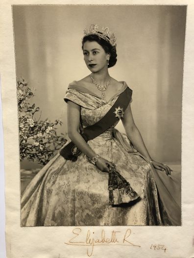 Signed photograph of Queen Elizabeth II in 1954 sent to the Evatt family
