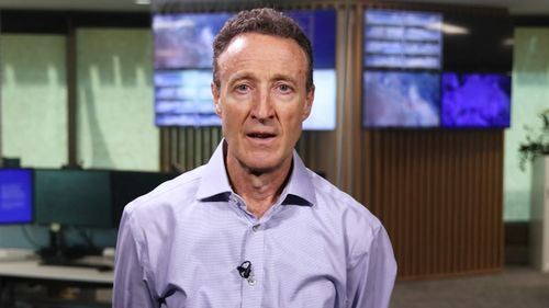 L'amministratore delegato ad interim dell'Ufficio, il dottor Peter Stone, questo pomeriggio ha difeso il layout del sito web, ma si è impegnato a migliorare l'esperienza dell'utente.