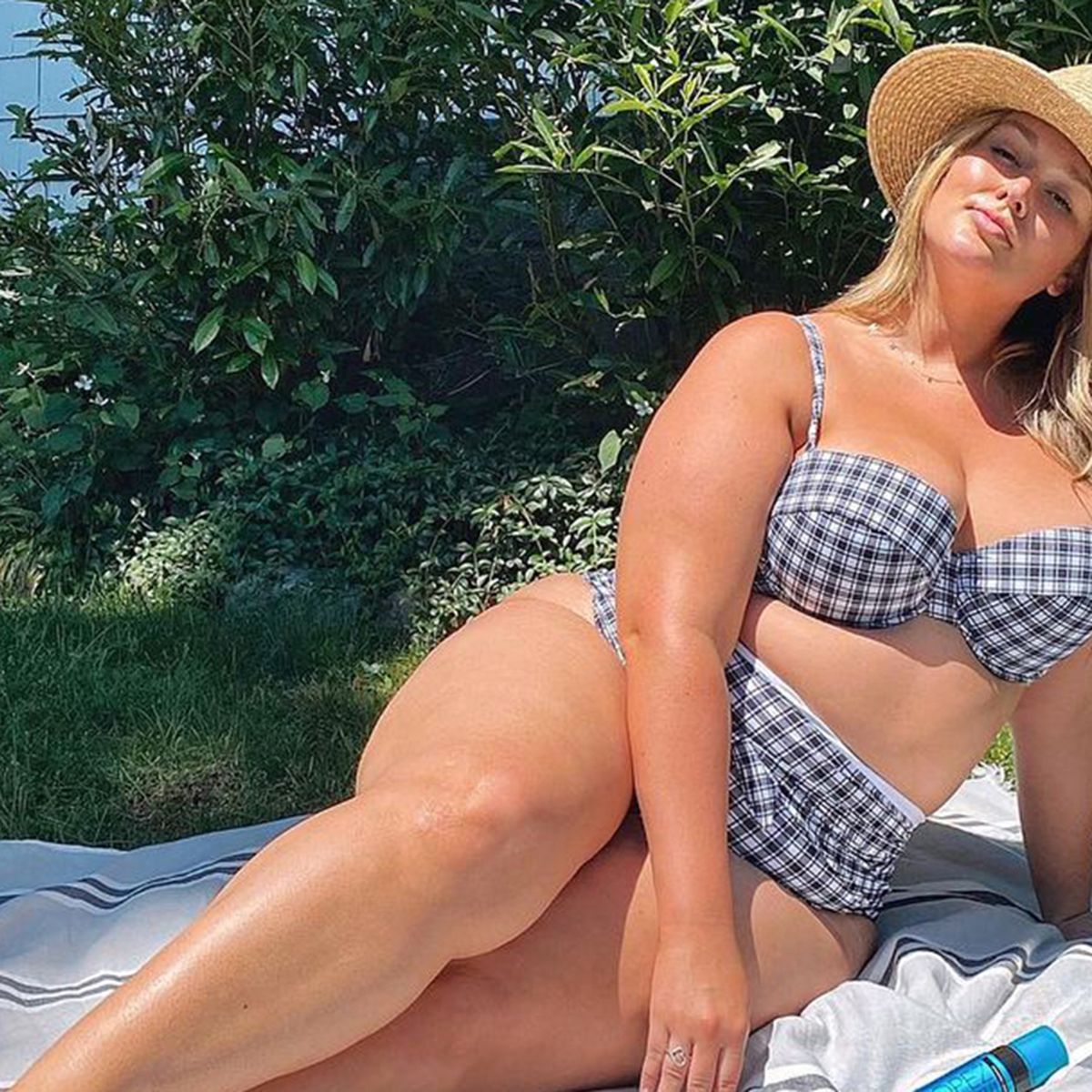 Hunter McGrady hits back after diet group use her photo as a 'before' shot  - 9Honey