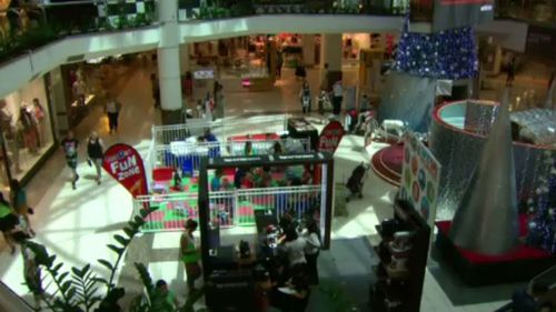 Boxing Day retail sales are expected to top last year's figure of $1.9b. (9NEWS)