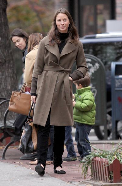 Christy Turlington knows a black turtleneck, trench coat and ballet flats tick all the style boxes for an elegant school run. She's picking up her&nbsp;daughter from school in Downtown Manhattan, New York in 2009.