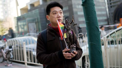 Chinese gay couples win trip to California to get married