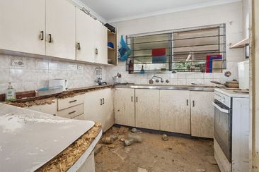 Aussie cyclone-ravaged home for sale requires a brave buyer Domain