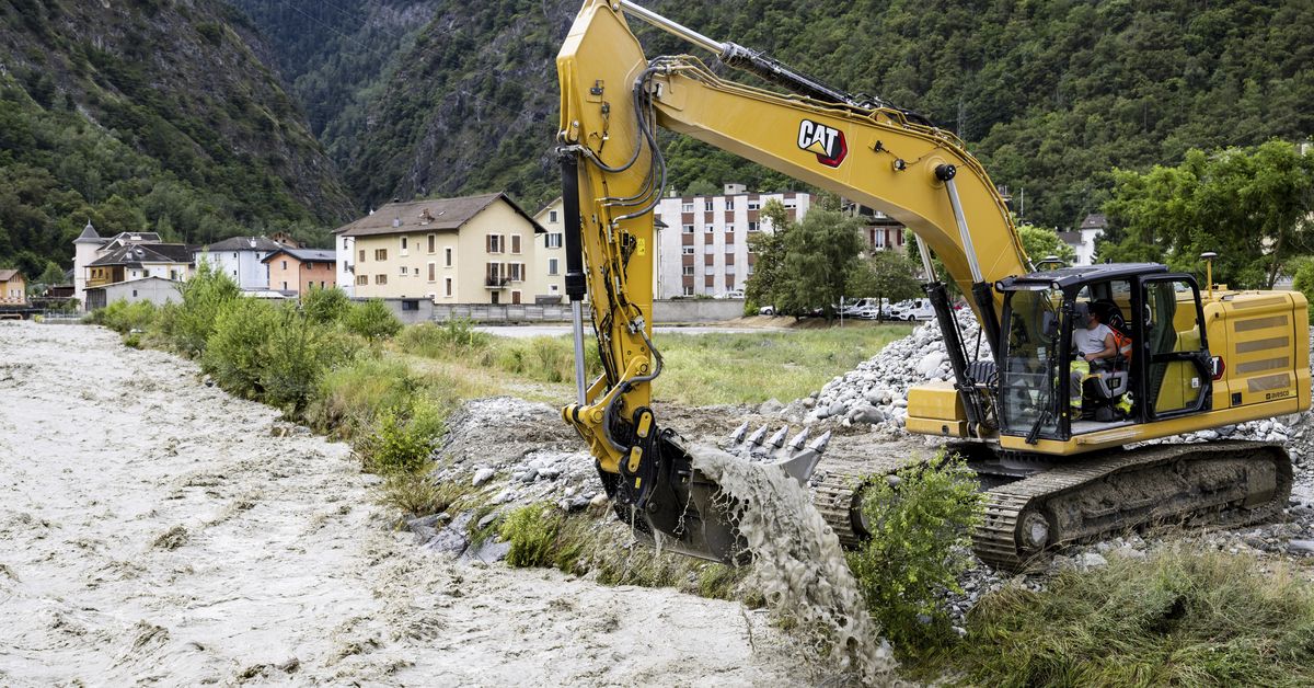 Three missing in a landslide in Swiss Alps