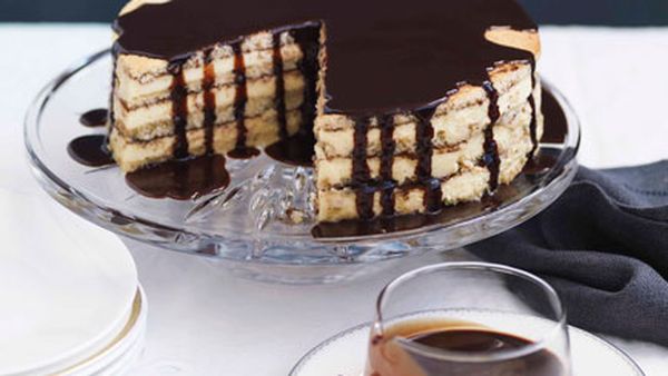 Almond and white chocolate gâteau with bitter chocolate glaze