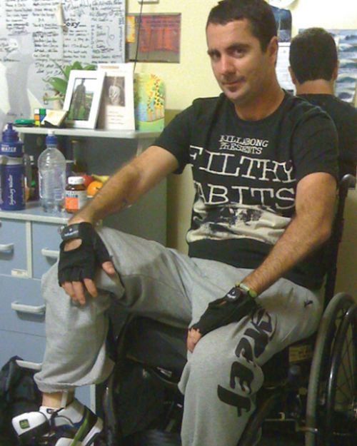 Darren broke his C6 and C7 vertebrae but is still able to swim and paddleboard. Picture: Supplied.