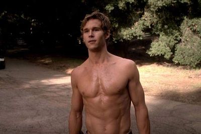 <i>True Blood</i> hunk Ryan Kwanten noticed a man covered in blood lying in the middle of the road in Hollywood. Everybody else just drove past, but Ryan stopped, raced over, enlisted others to help him lift the man to the side of the road, and waited with him until paramedics arrived.