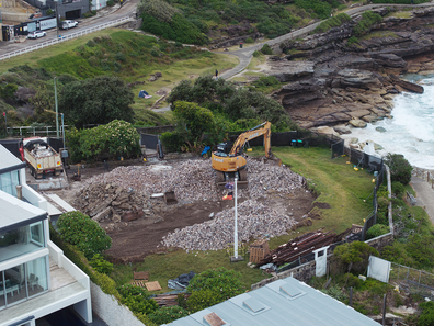 Lang Syne , 31 Gaerloch Ave Tamarama demolished after being sold 2 years ago