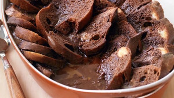 Chocolate bread & butter pudding