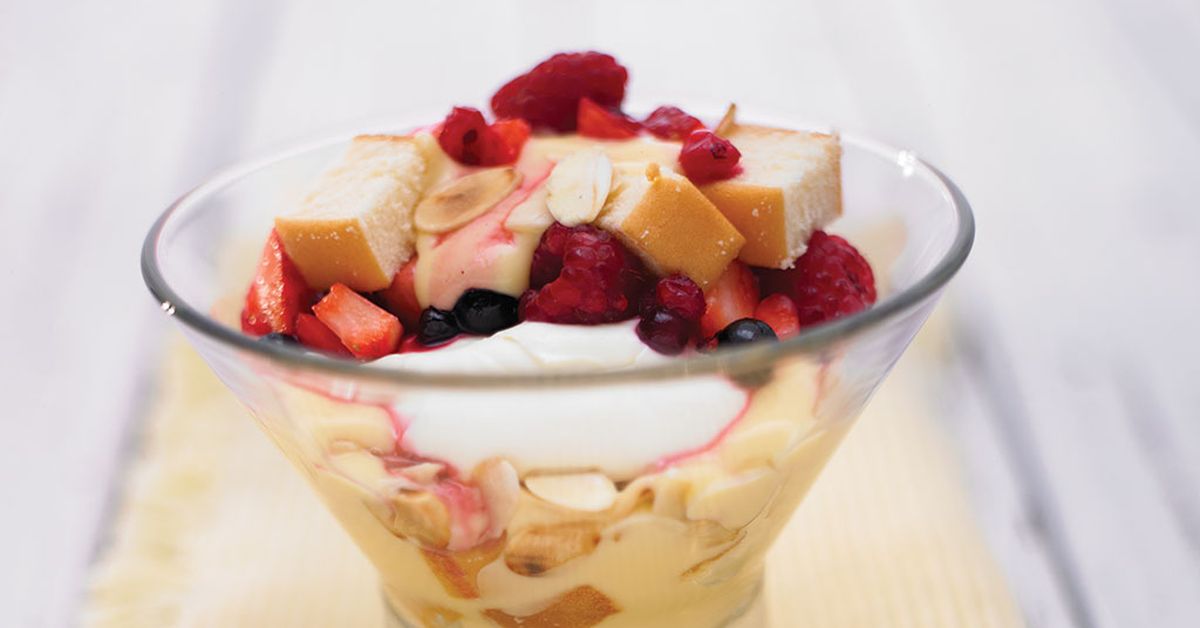 Mixed berry trifle - 9Kitchen