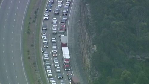 Traffic has banked back about 6km. (9NEWS)