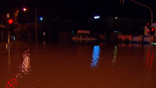 The was the scene in Shepparton at 5:30 this morning as floodwater started to swallow traffic lights. 