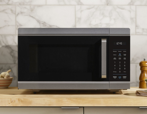 Amazon announced a microwave-convention oven-fryer-warmer hybrid.