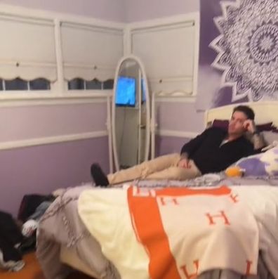 Liam Payne in girlfriend Kate Cassidy's childhood bedroom