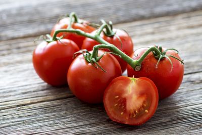<strong>Tomatoes</strong>