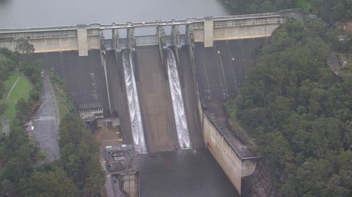 Warragamba Dam spill puts NSW residents on flood alert 