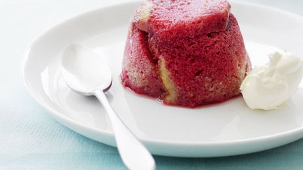 Raspberry sponge puddings