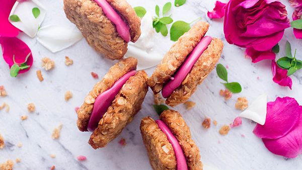 Anzac berry sandwich biscuits