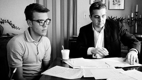 Dr. William Dement, deney sırasında Randy Gardner'ı test etmeye başladı.