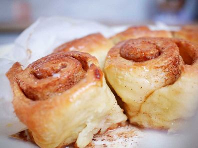 Easy, 4-ingredient cinnamon scrolls