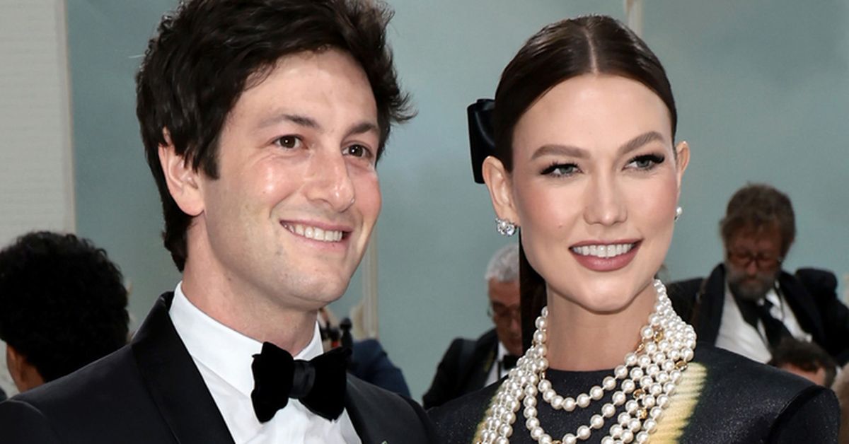 Karlie Kloss Hamil: Model Karlie Kloss sedang mengharapkan anak ketiga dengan suami Joshua Kushner