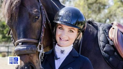 Le champion jockey Jamie Kah fait l'objet d'une enquête après que des images d'elle avec une poudre blanche sont apparues.