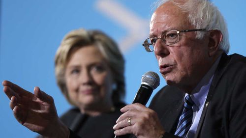 Bernie Sanders campaigns for Hillary Clinton in Durham, New Hampshire. (AP)