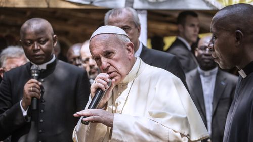 Photo of Pope Francis in rapper pose goes viral as Twitter explodes with hilarious religious raps 