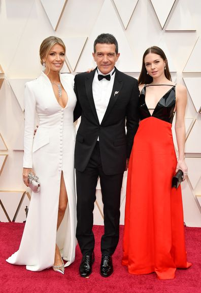 Nicole Kimpel, Antonio Banderas, and Stella Banderas, Oscars, 2020, red carpet