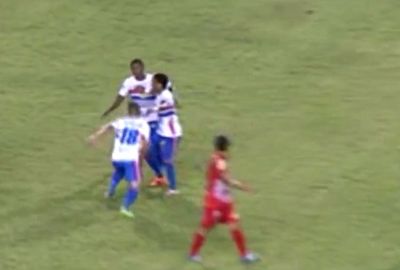 <b>Two Brazilian club teammates were red carded - after turning on each other - in a horror scenario for their team. </b><br/><br/>When Placido de Castro let in a fifth goal late in the second half during their Acreano fixture against third-placed Rio Branco, defender Fabio Junior and midfielder Uilian took their frustrations out on each other.<br/><br/>The pair began punching one another and had to be pulled apart by teammates, before being sent from the field by the referee.