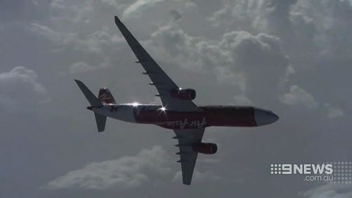 Air Asia boss Tony Fernandes said Sydney's airport is among the most expensive globally. (9NEWS)