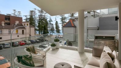 Auctions property Australia real estate market mansions Sydney Melbourne Noosa