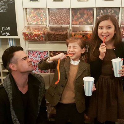 Jacob Tremblay met Colin Farrell in a candy store!