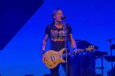 Keith Urban returns to the stage after Nicole Kidman divorce