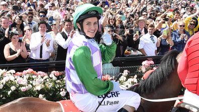 Michelle Payne on Prince of Penzance wins the 2015 Melbourne Cup.