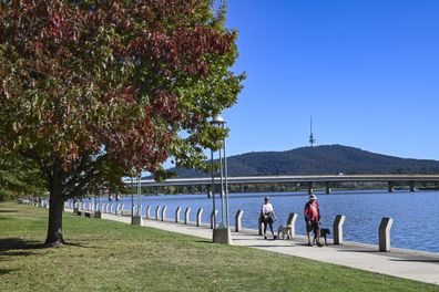 Canberra in Autumn, people enjoying a sunny day with fantastic colours