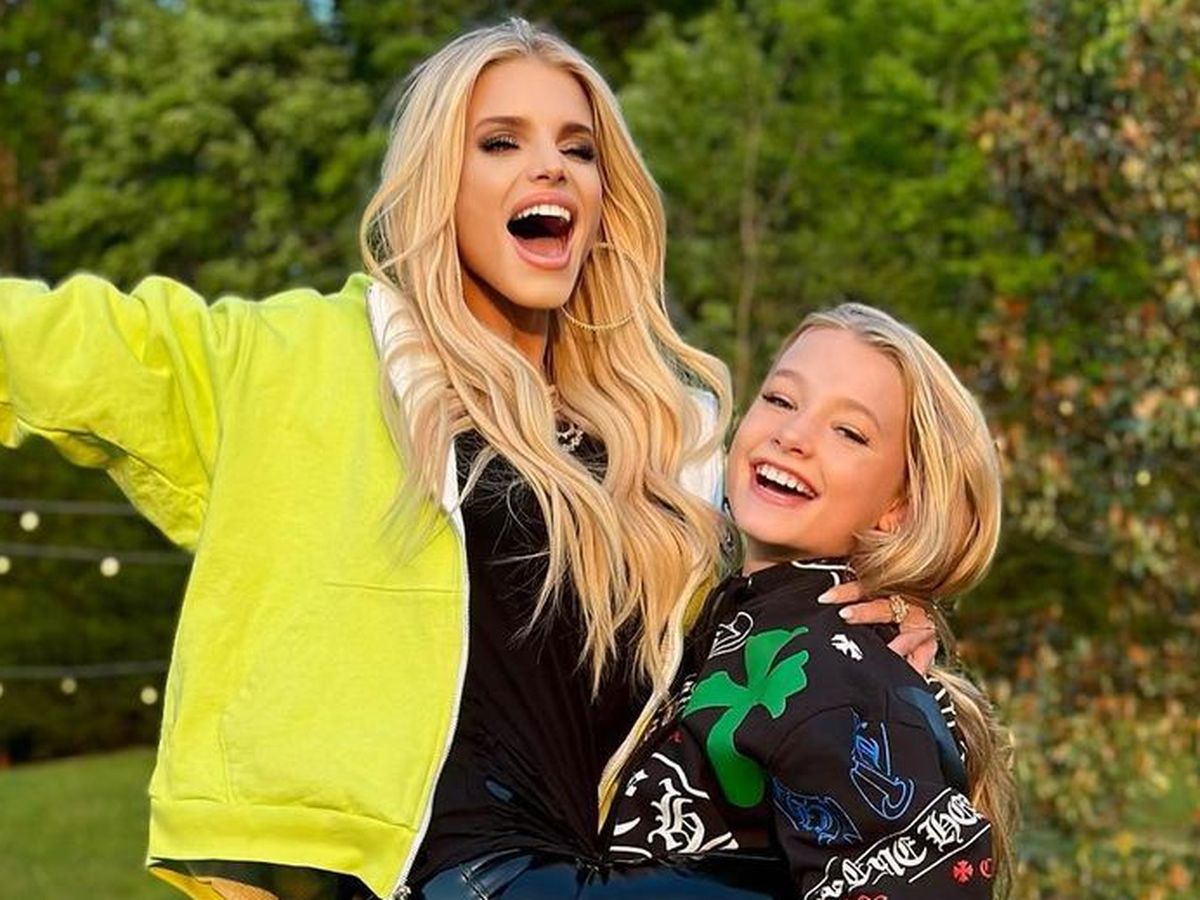 Jessica Simpson Opens Up About Daughter's Birthday & Dad's Bone Cancer –  Billboard
