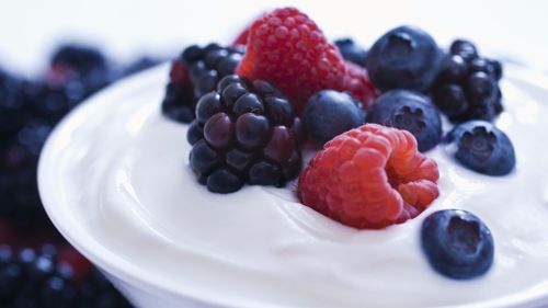 Fruit and yogurt is a quick and healthy breakfast option. 