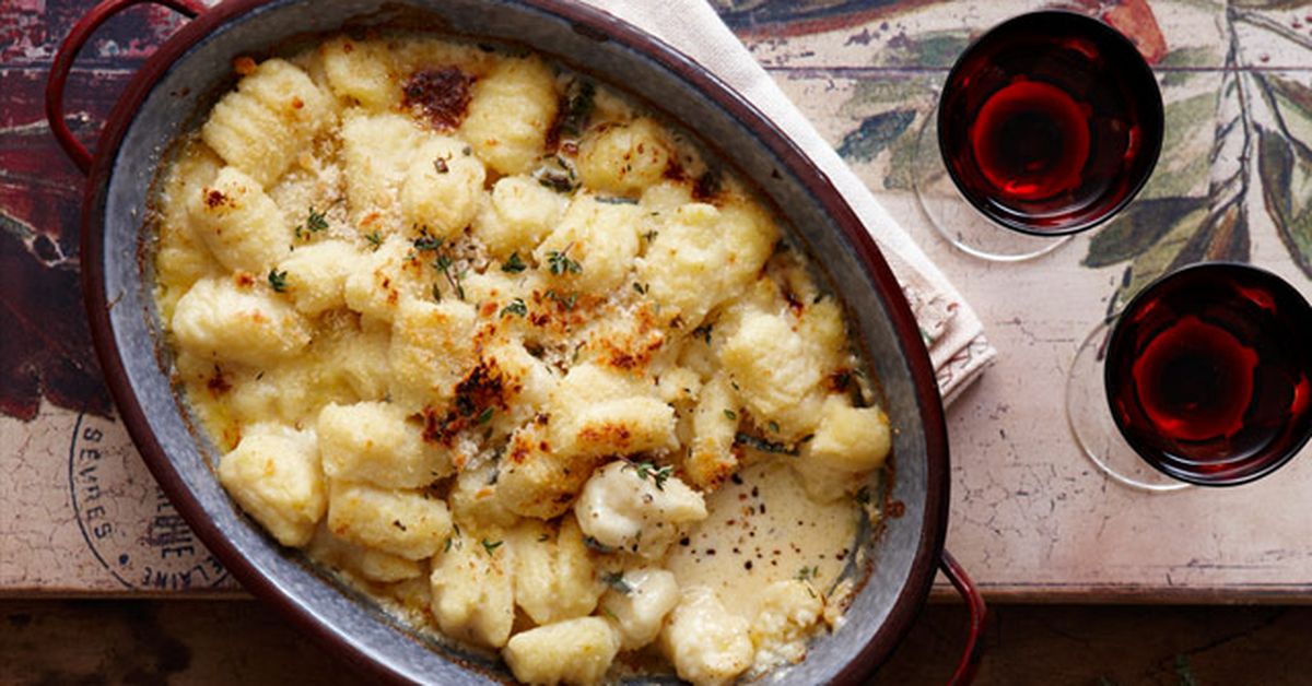 Potato gnocchi with blue cheese sauce - 9Kitchen