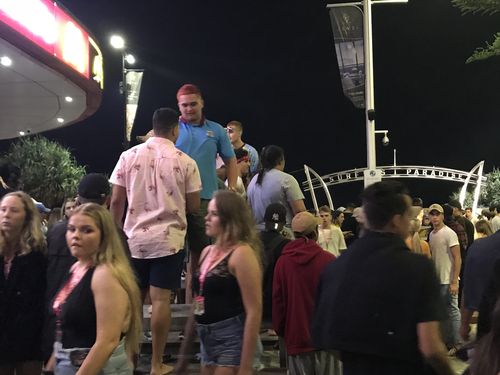 Teens gathered in the Gold Coast mall for Schoolies celebrations. (Shellie Doyle)