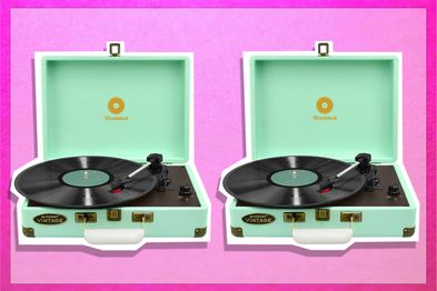 9PR: mbeat Woodstock Retro Briefcase Turntable Record Player Built-in Speakers 3 Speed Play Tiffany Blue