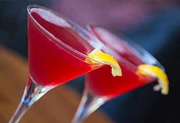 Which of the following cocktails is traditionally made with vodka?